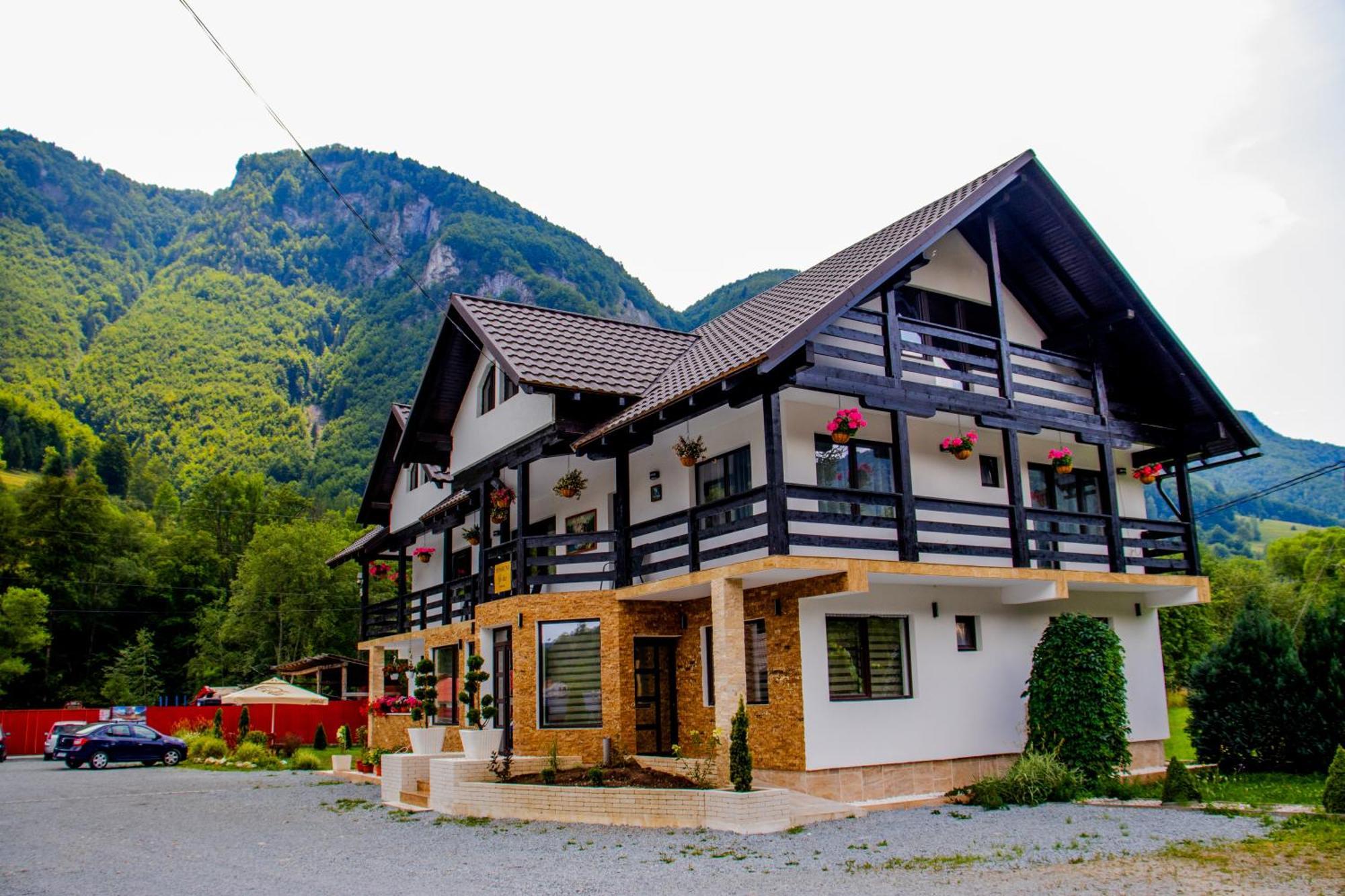 Ge-Lux Villa Incesti Exterior photo